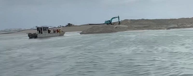 Hall completes emergency dredging and beach renourishment at Bribie Island