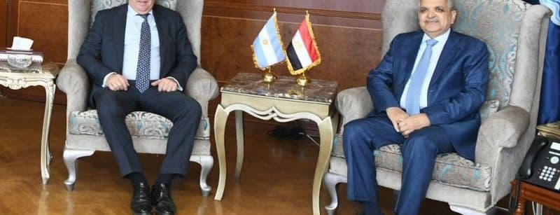 Suez Canal Authority Chairperson meets Argentine Ambassador, spotlight on dredging