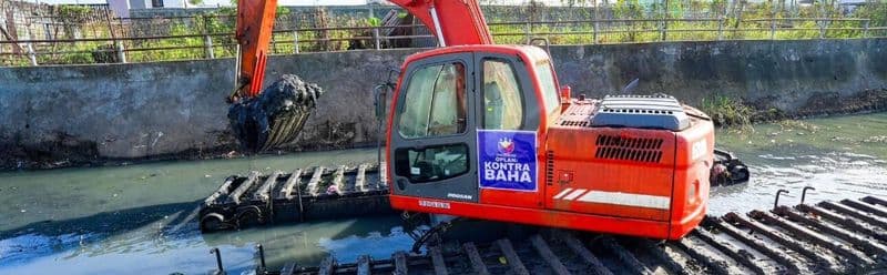 President Marcos inspects dredging operations in Naga