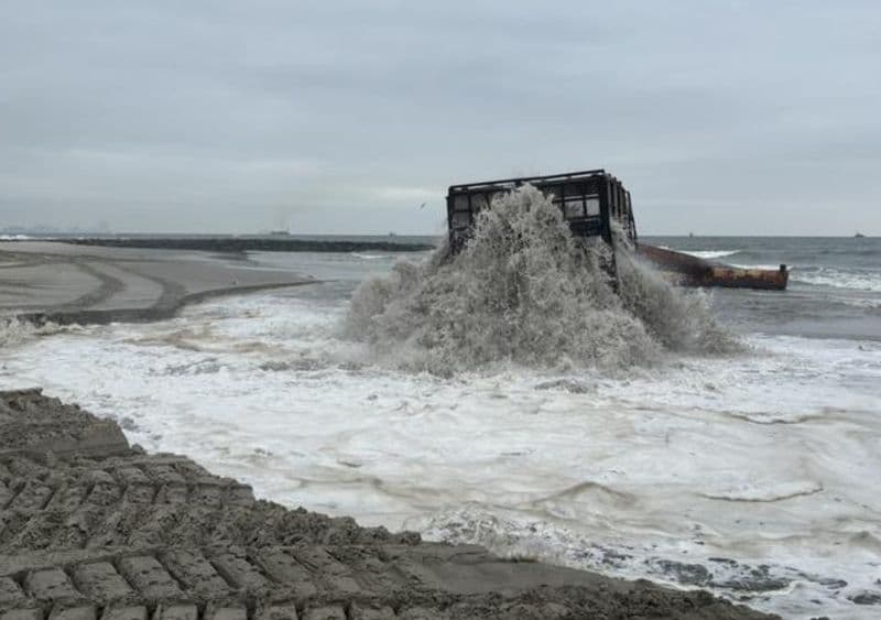 Ocean City beach nourishment: Dredger Illinois begins sand pumping operations